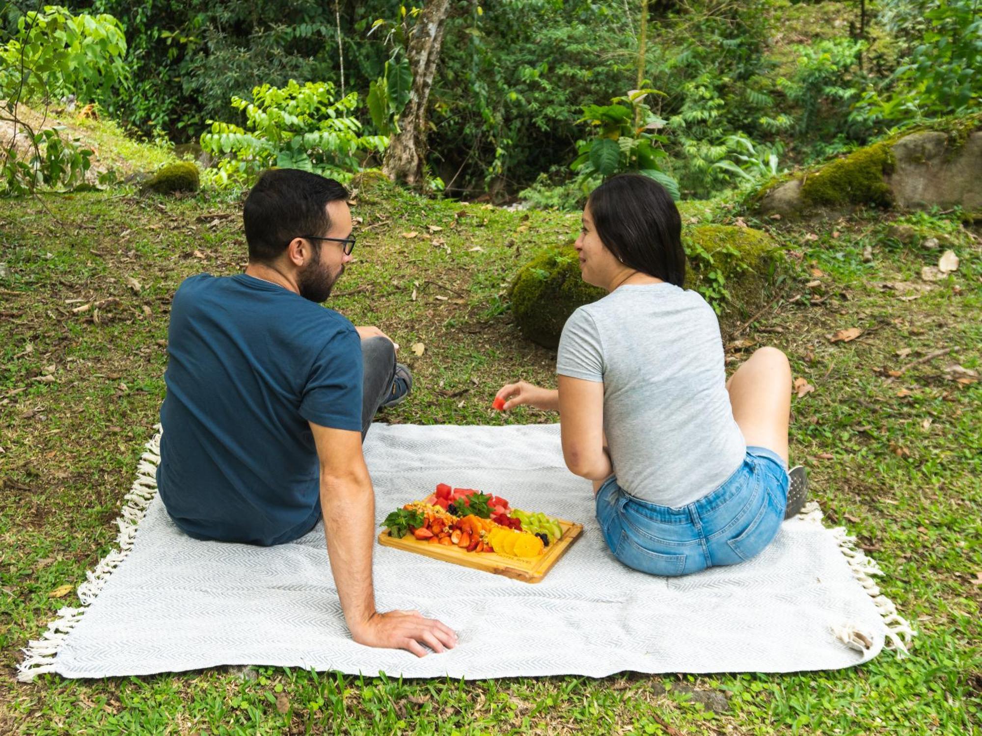 Hotel Rivel - Restaurant & Nature Retreat Turrialba Ngoại thất bức ảnh